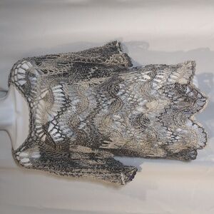 Black White Crochet size small/medium scallop hem LaSeine